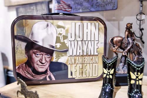 John-Wayne-Legend